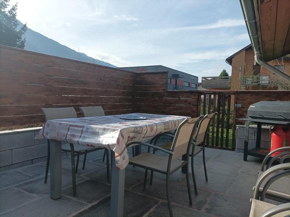 Joli Appart Terrasse Et Jardinet Albertville Exteriér fotografie